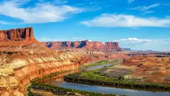 Rijeka koja izgleda kao da teče uzbrdo: geološki paradoks koji iznenađuje znanstvenike