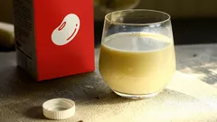 Sojino mlijeko: koristi i šteta, sastav i usporedba s kravljim mlijekom