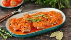 Riba pod marinadom iz pećnice: sočna bijela riba s mrkvom i lukom