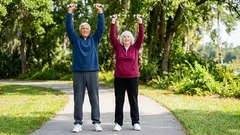 Jutarnja gimnastika nakon 60. godine: nježna, sigurna i učinkovita